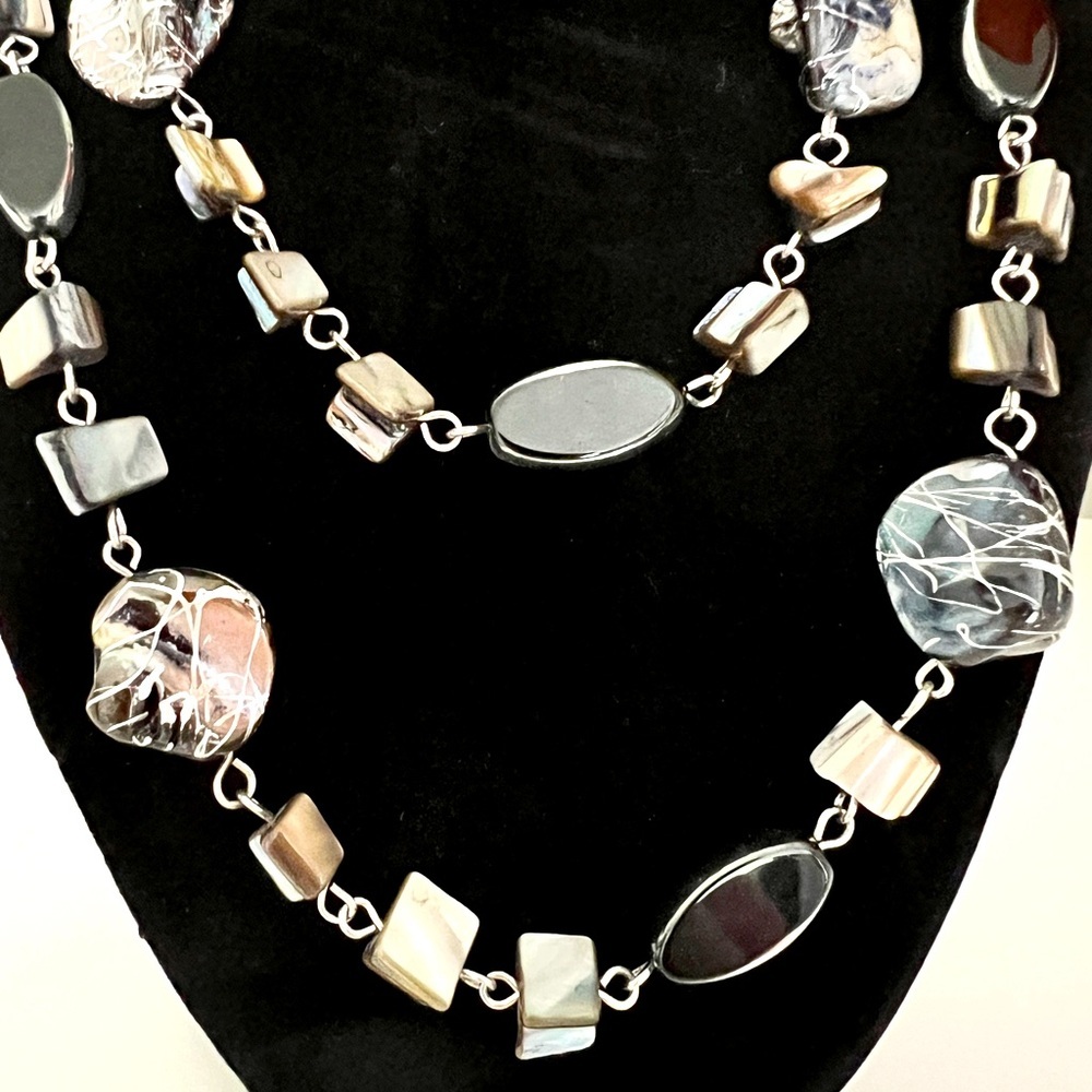 Elegant Silver, Iridescent and Black Beaded Necklace - Picture 3 of 4
